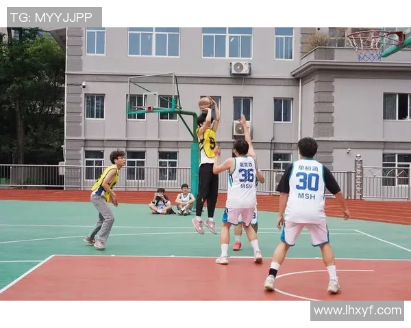 南京篮球队奋勇拼搏的传奇之路与锦标赛的辉煌成就